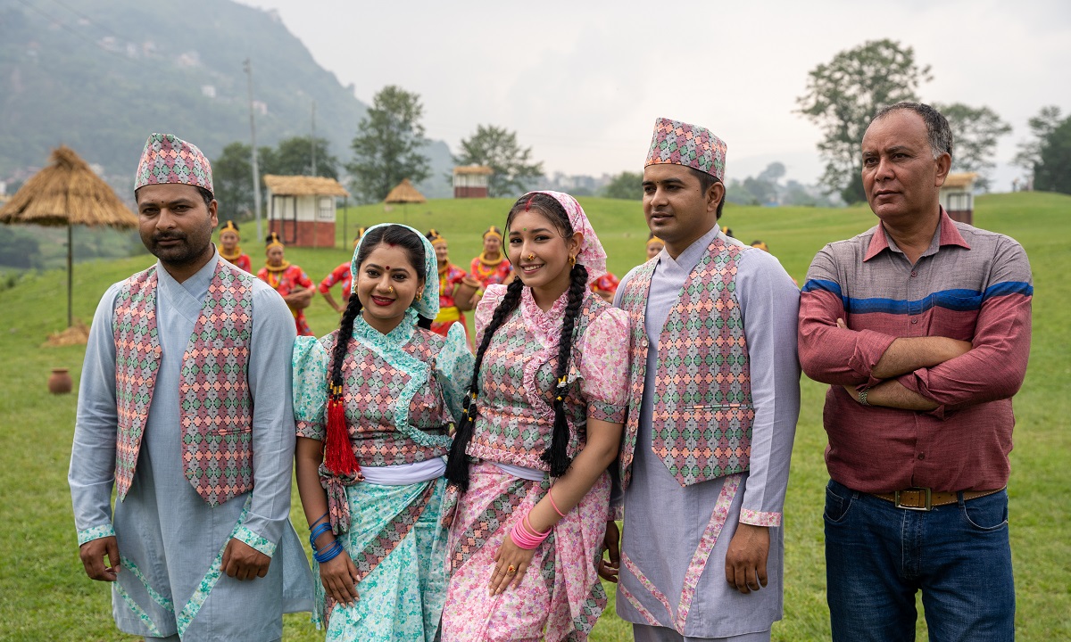 केकी र आँचलको 'झिँगेदाउ' गीत खिच्न १५ लाख