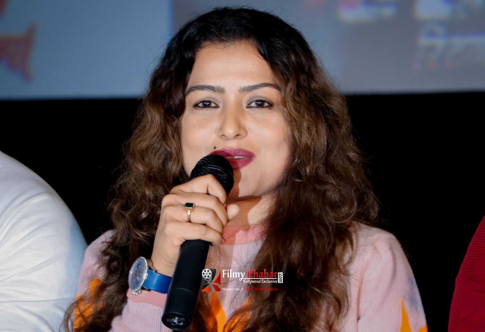 थुप्रै फिल्म पैसा नलिइ गरेको छु : रेखा थापा